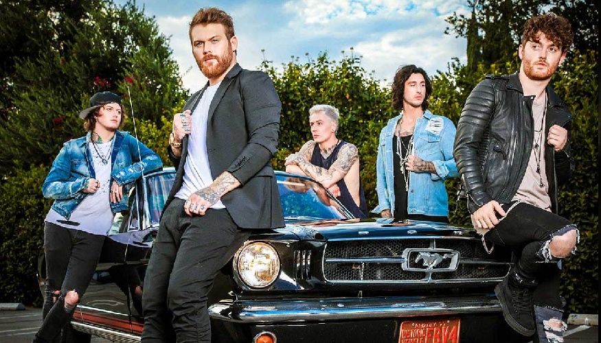 asking-alexandria-band-photo-on-car