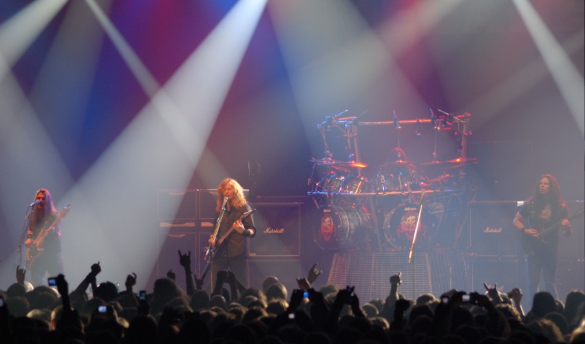 megadeath-on-stage-2008